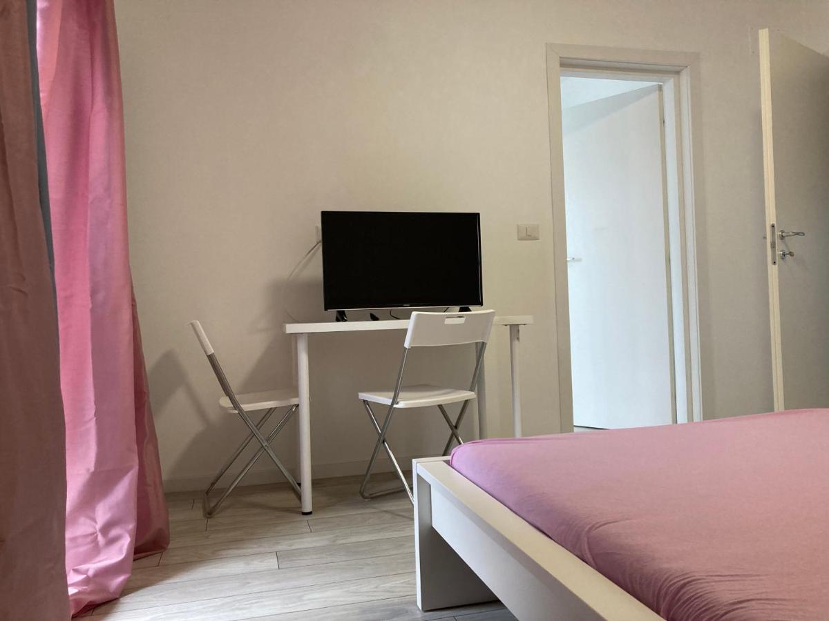 Joygate Entire Villa Otopeni Eksteriør bilde